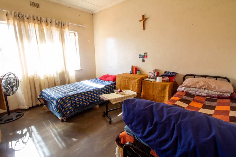 3 Bedroom Property for Sale in Lemoendraai Northern Cape